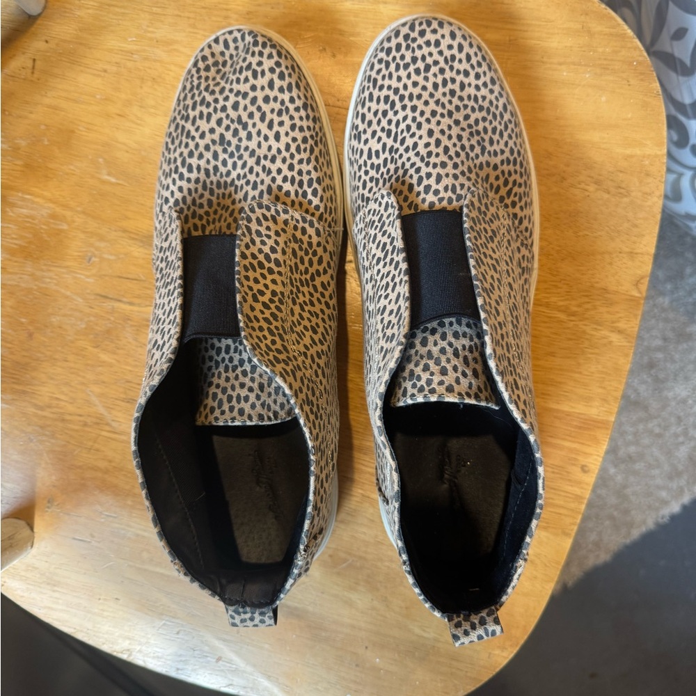 Universal Thread Black And Tan Patterned Women's … - image 1